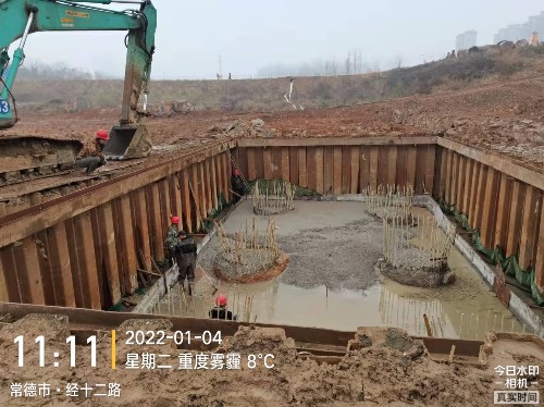 鋼板樁施工什么情況下需要安裝導(dǎo)向夾具？